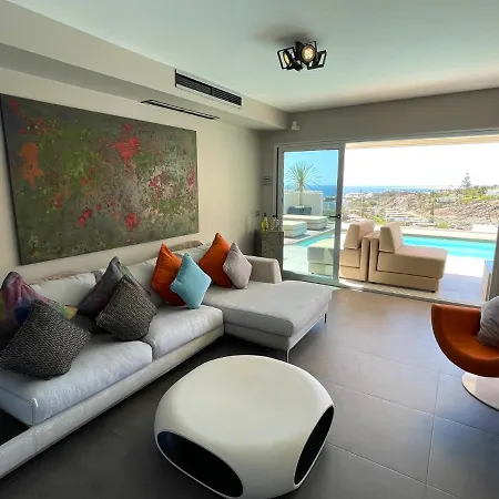 Luxury Morelli With Seaview & Heated Pool Villa *