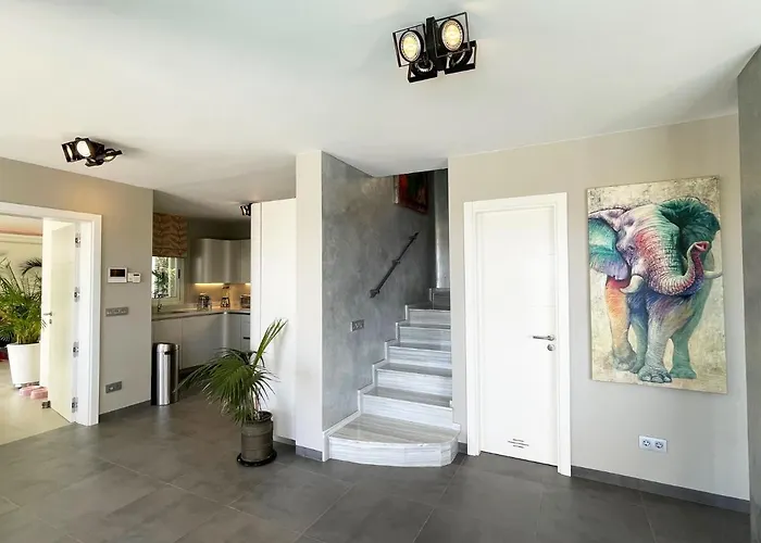 Вилла Luxury Morelli With Seaview & Heated Pool